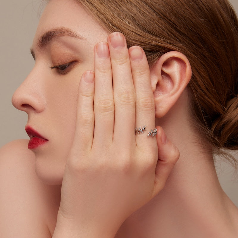 Delicate Leaf Open Ring