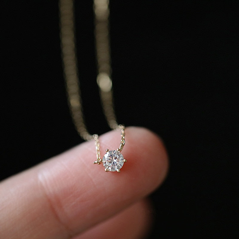 Versatile Single Sparkling Zircon Clavicle Chain