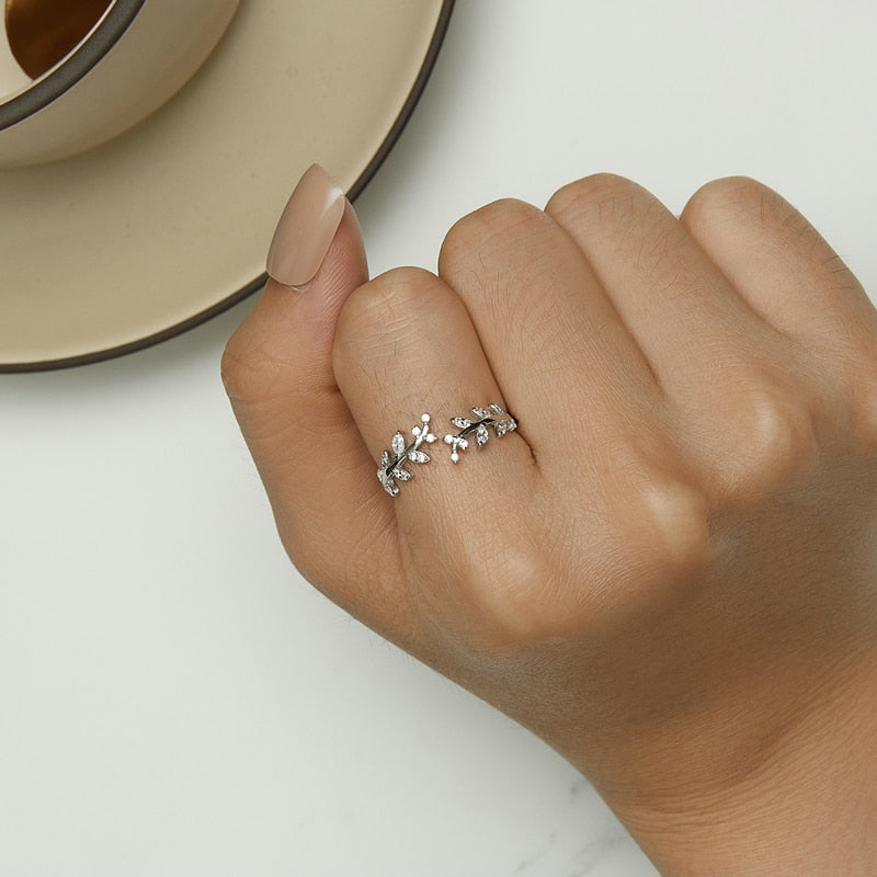 Delicate Leaf Open Ring