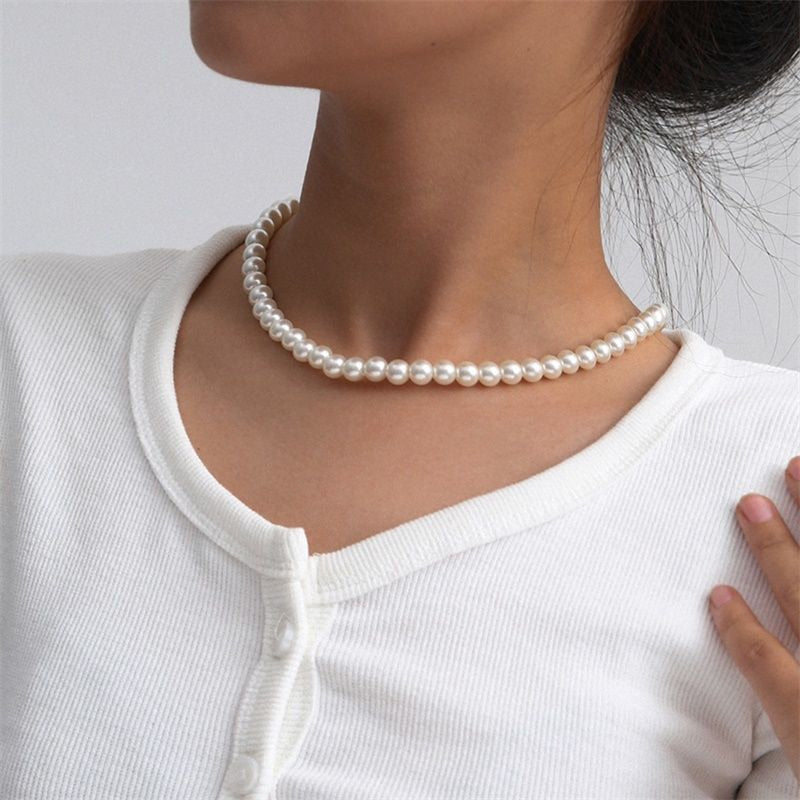 Classic Elegant White Pearl Chokers Necklace