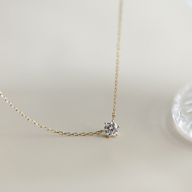 Versatile Single Sparkling Zircon Clavicle Chain